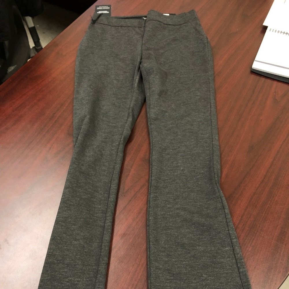 Small Vera Wang grey pants